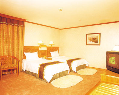 New World Hotel Guangzhou Standard Twin Room